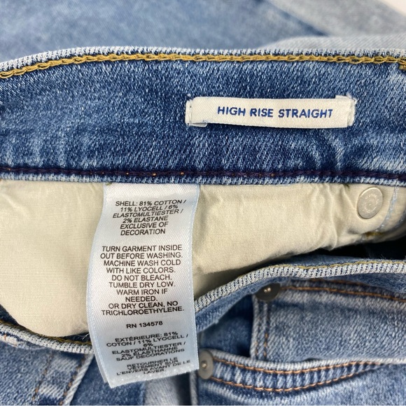 Vineyard Vines Two Tone High Rise Straight Jeans - Picture 3 of 8